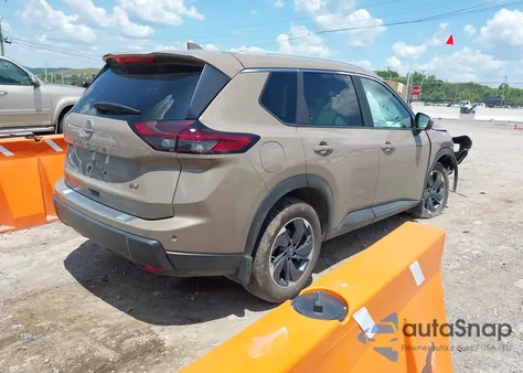 2024 Nissan Rogue Sv Fwd z USA, uszkodzony, nr VIN 5N1BT3BA0RC719814